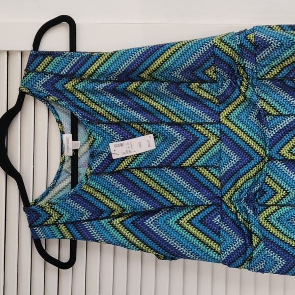 Plus size dress - Picture 2 of 3